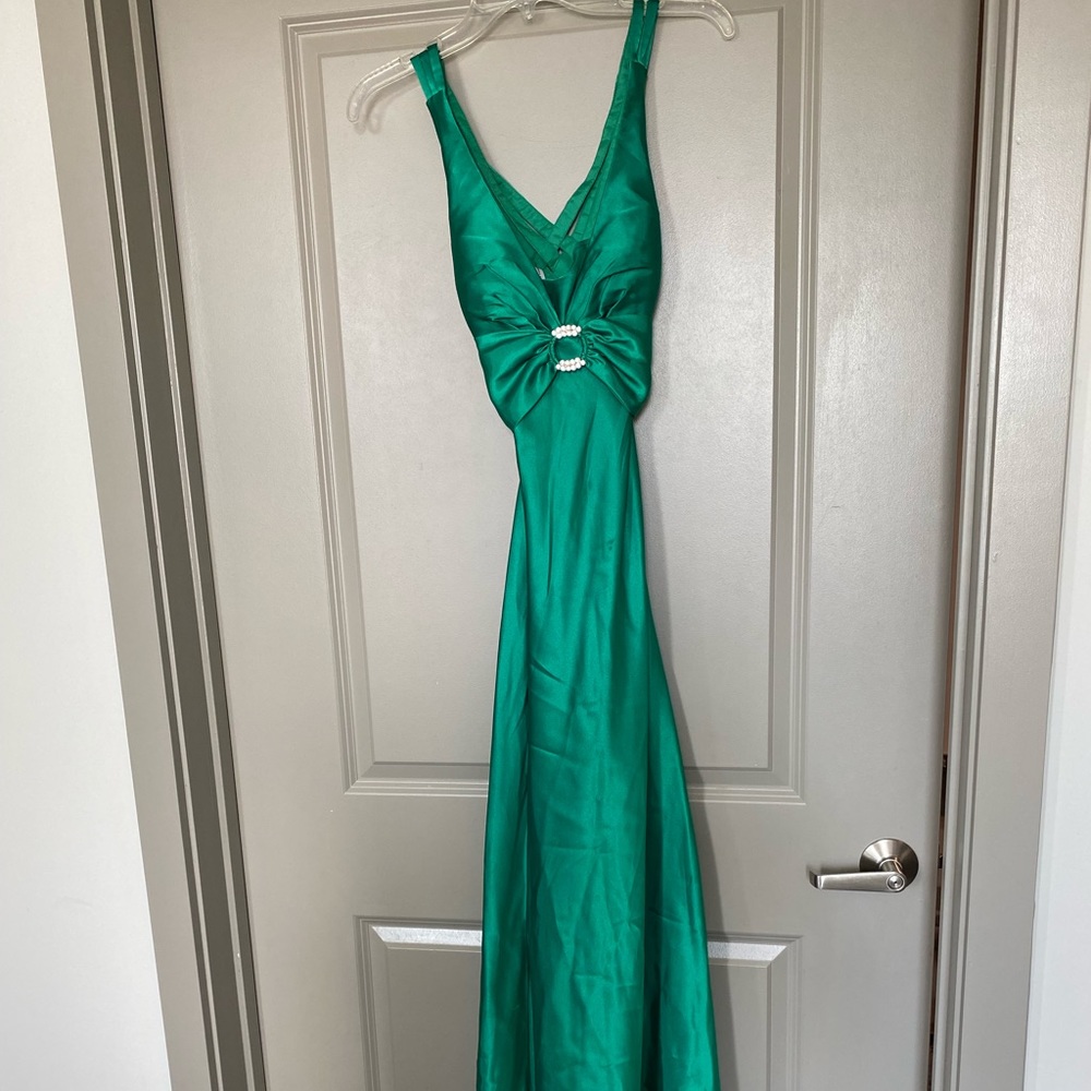 Nikki for Alfred Angelo Emerald Green Dress for Prom / Wedding / Homecoming